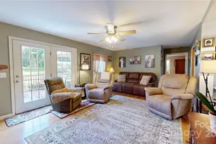 38 Char Kimber Ln, Canton, NC 28716 - Photo 4