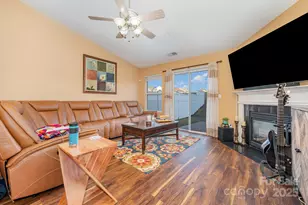 6400 Ziegler Ln, Charlotte, NC 28269 - Photo 10