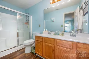 6400 Ziegler Ln, Charlotte, NC 28269 - Photo 16