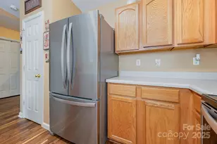 6400 Ziegler Ln, Charlotte, NC 28269 - Photo 12