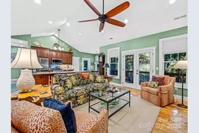 114 Linda Ann Drive, Flat Rock, NC 28731 - Photo 14