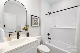 3913 Oakwood Rd, Charlotte, NC 28269 - Photo 20