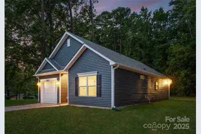 3913 Oakwood Road, Charlotte, NC 28269 - Photo 2