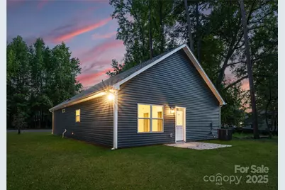 3913 Oakwood Road, Charlotte, NC 28269 - Photo 24