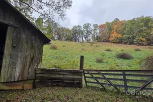 214 Old Dale Rd, Spruce Pine, NC 28777 - Photo 12