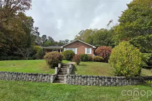 214 Old Dale Rd, Spruce Pine, NC 28777 - Photo 2