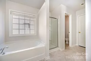 9819 Jeanette Cir, Charlotte, NC 28213 - Photo 24