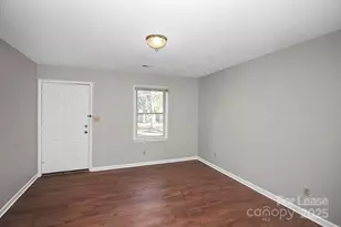 501 N Ransom St, Gastonia, NC 28052 - Photo 2