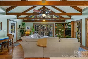 499 E Poplar Dr, Hendersonville, NC 28792 - Photo 8