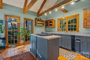 499 E Poplar Dr, Hendersonville, NC 28792 - Photo 8