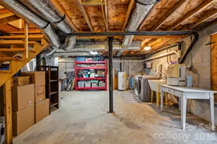 499 E Poplar Dr, Hendersonville, NC 28792 - Photo 32