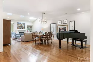 8942 Challis Hill Ln, Charlotte, NC 28226 - Photo 4