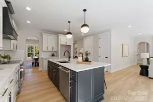 426 Richards Ln, Mooresville, NC 28115 - Photo 8