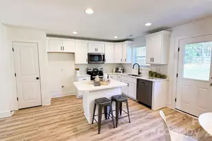 1618 Byrum St, Charlotte, NC 28216 - Photo 30