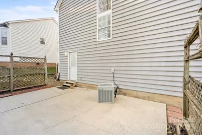 8927 Little Hampton Place, Charlotte, NC 28215 - Photo 16