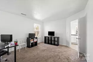 8927 Little Hampton Pl, Charlotte, NC 28215 - Photo 14