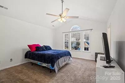 8927 Little Hampton Place, Charlotte, NC 28215 - Photo 10