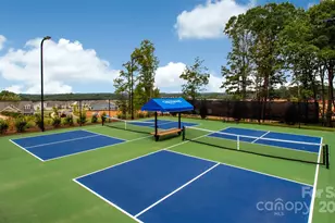 8925 Silver Springs Ct, Charlotte, NC 28215 - Photo 18