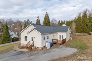 97 Meadowview Dr, Saluda, NC 28773 - Photo 30