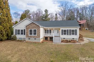 97 Meadowview Dr, Saluda, NC 28773 - Photo 4