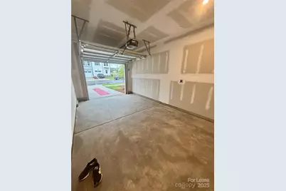 9312 Munsing Drive, Charlotte, NC 28269 - Photo 28