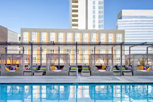 650 E Brooklyn Vlg Ave, Charlotte, NC 28202 - Photo 16