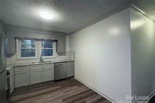 9225 Moores Chapel Rd, Charlotte, NC 28214 - Photo 6