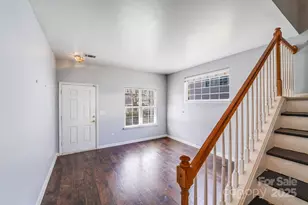 628 Fountain Ct, Fort Mill, SC 29715 - Photo 2