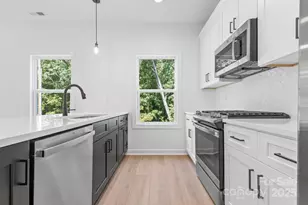 3948 Hager Dr, Charlotte, NC 28208 - Photo 6