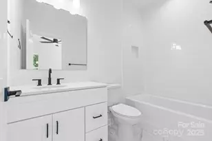 3944 Hager Dr, Charlotte, NC 28208 - Photo 14