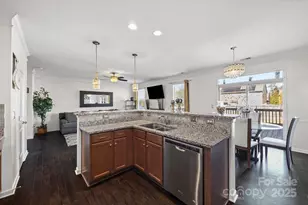 2811 Berry Creek Rd, Charlotte, NC 28214 - Photo 6