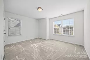 2811 Berry Creek Rd, Charlotte, NC 28214 - Photo 12