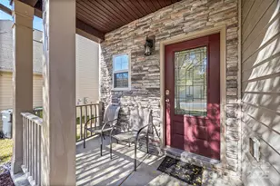 2811 Berry Creek Rd, Charlotte, NC 28214 - Photo 2