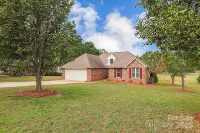 794 Hathcock Glen Drive, Oakboro, NC 28129 - Photo 1