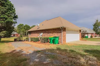 794 Hathcock Glen Drive, Oakboro, NC 28129 - Photo 16