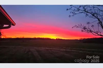 1418 E Memorial Highway, Harmony, NC 28634 - Photo 38
