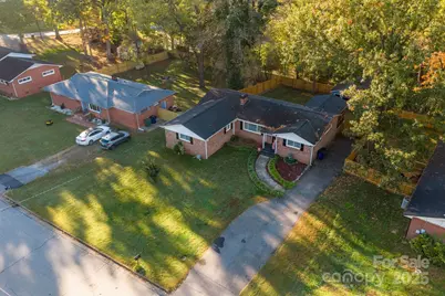 807 15th Street NW, Conover, NC 28613 - Photo 2