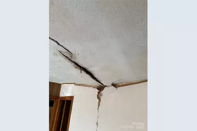 202 Lyndhurst Drive, Hendersonville, NC 28791 - Photo 6