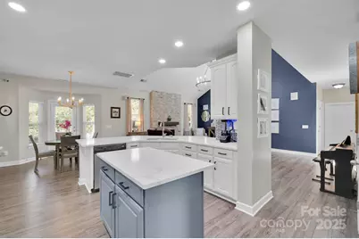 805 Springwood Drive, Waxhaw, NC 28173 - Photo 10