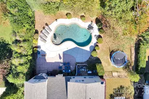 805 Springwood Dr, Waxhaw, NC 28173 - Photo 2