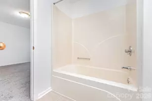 570 29th Ave Dr NW, Hickory, NC 28601 - Photo 28