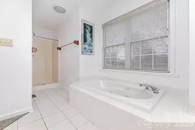 570 29th Avenue Drive NW, Hickory, NC 28601 - Photo 26