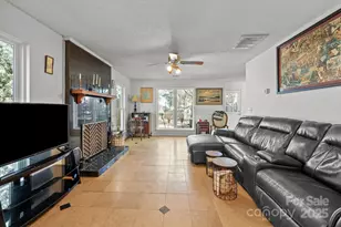 9348 Amy Dr, Charlotte, NC 28213 - Photo 10