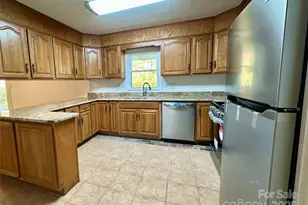 208 Murdock Rd, Bakersville, NC 28705 - Photo 6