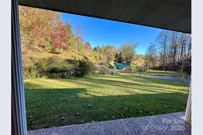 208 Murdock Road, Bakersville, NC 28705 - Photo 2