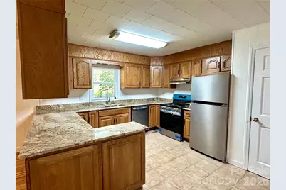 208 Murdock Road, Bakersville, NC 28705 - Photo 4