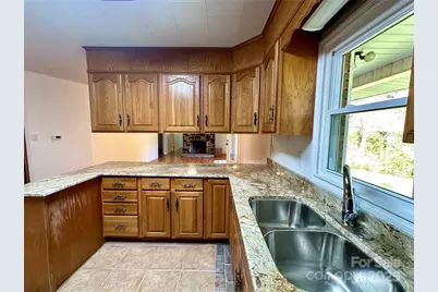 208 Murdock Road, Bakersville, NC 28705 - Photo 4