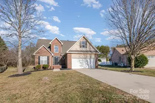 140 Tennyson Ct, Mooresville, NC 28115 - Photo 2
