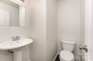 7601 Eben Dr, Charlotte, NC 28269 - Photo 18