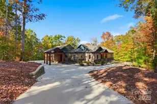 1421 Saratoga Woods Dr, Waxhaw, NC 28173 - Photo 2